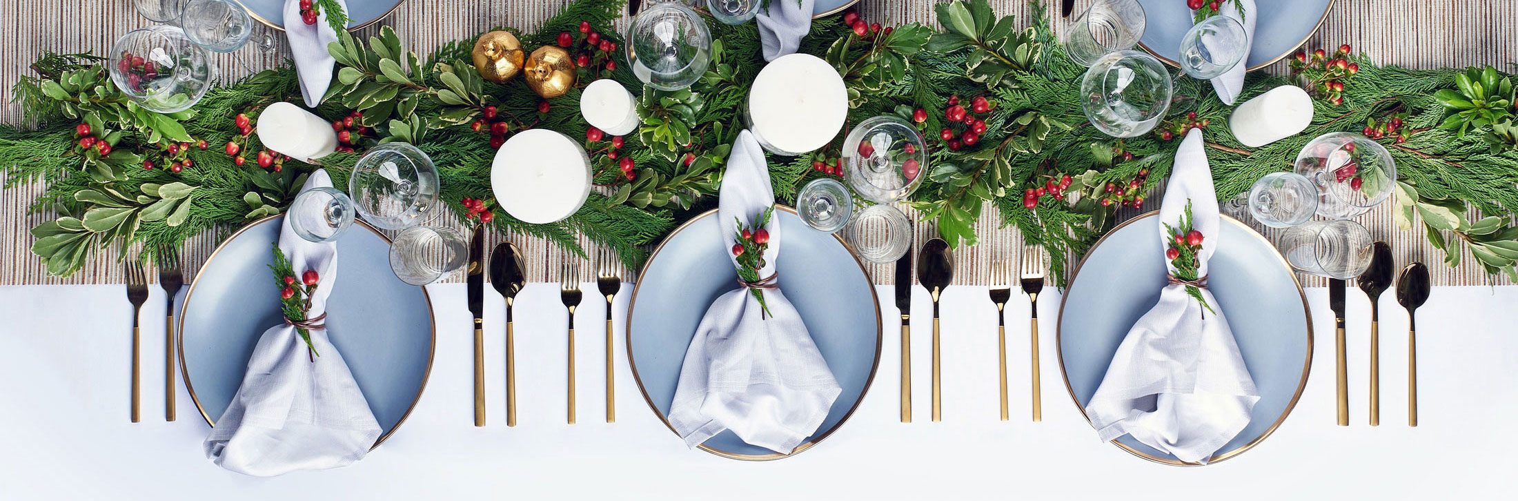 food_photography_patina_christmas_table_topdown