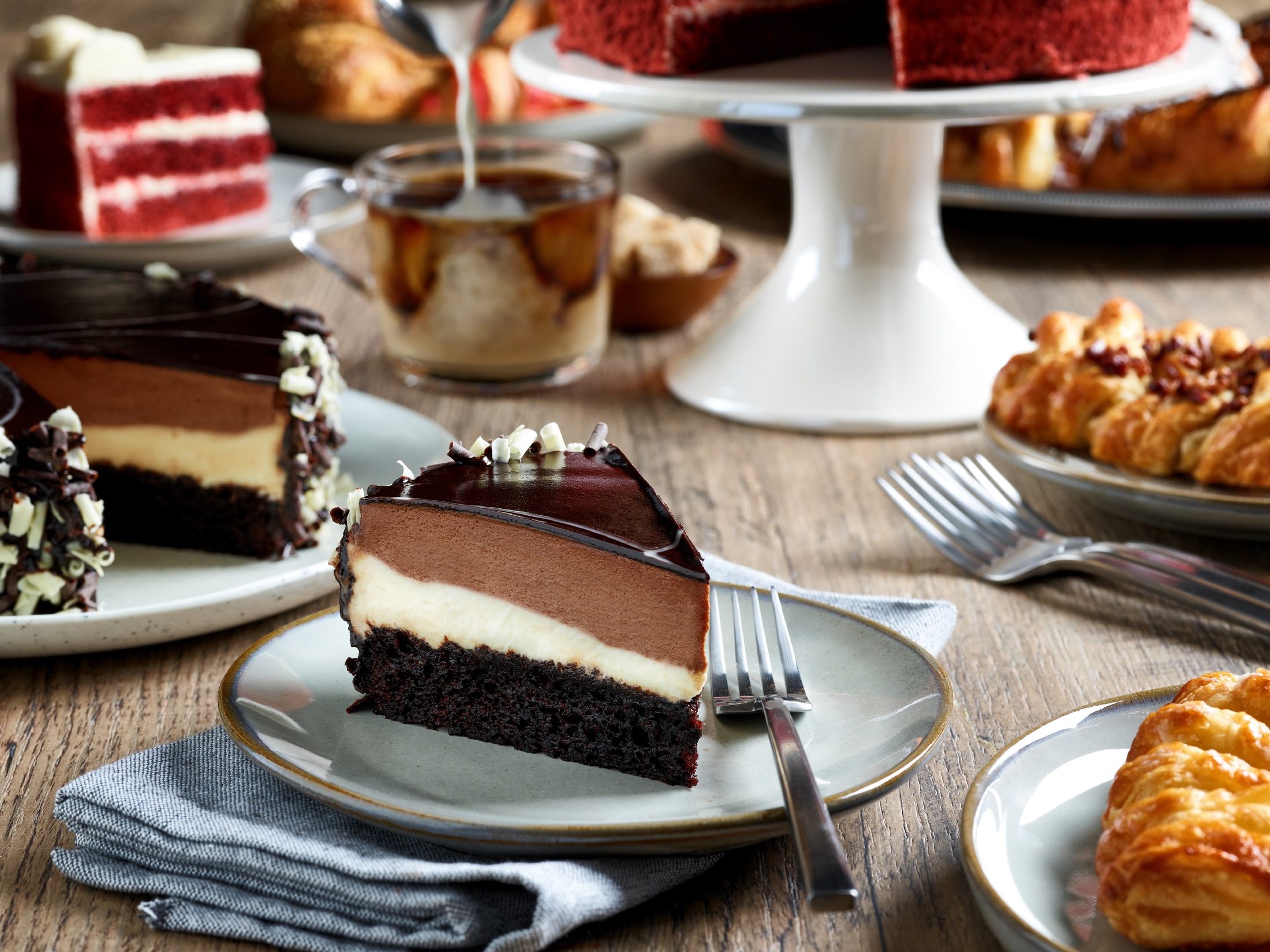 AaronVan_commercial_sweets_pastries_cakes