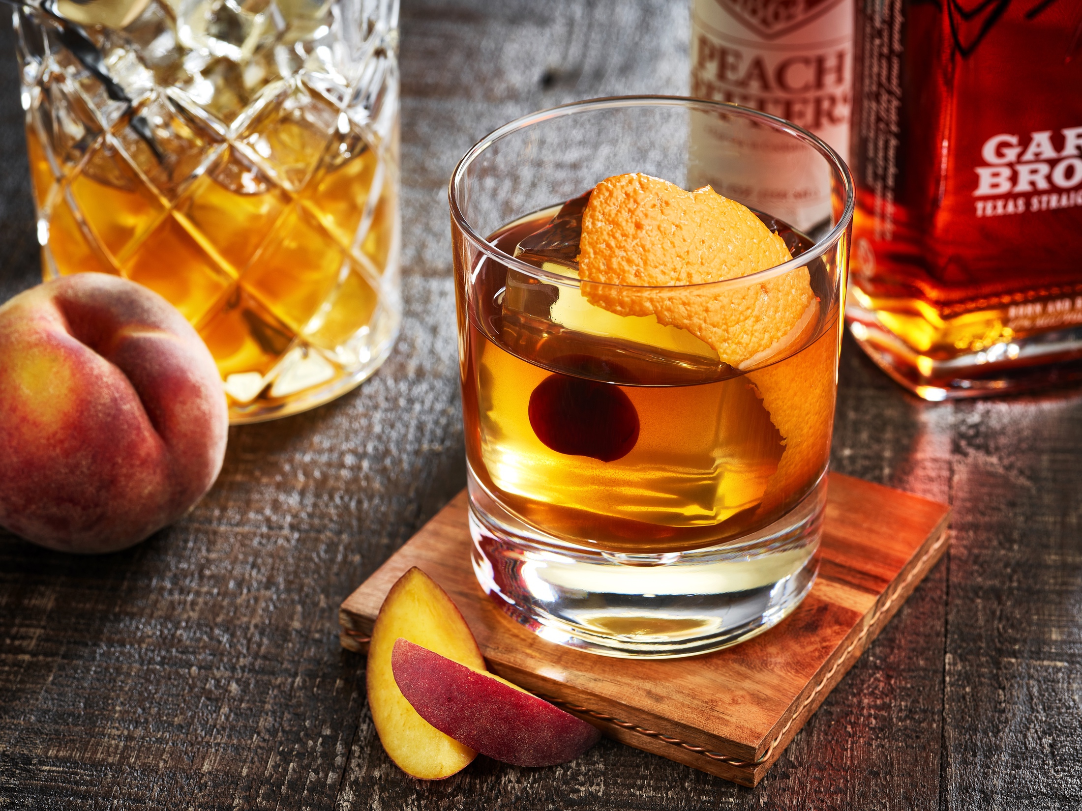 aaronvan_beverage_photography_old_fashioned_peach_patina