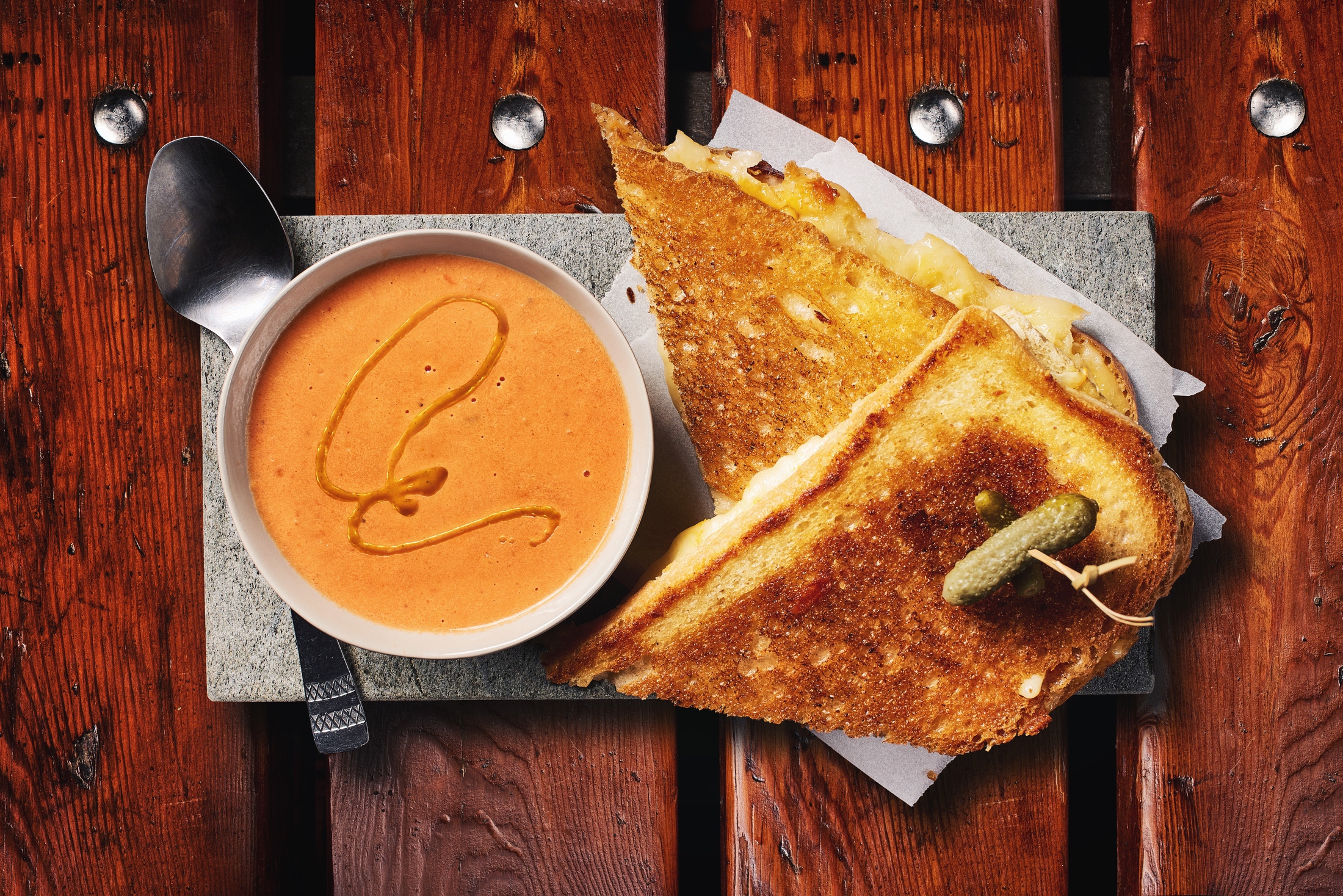 aaronvan_food_photography_grilled_cheese_and_soup_the_edison
