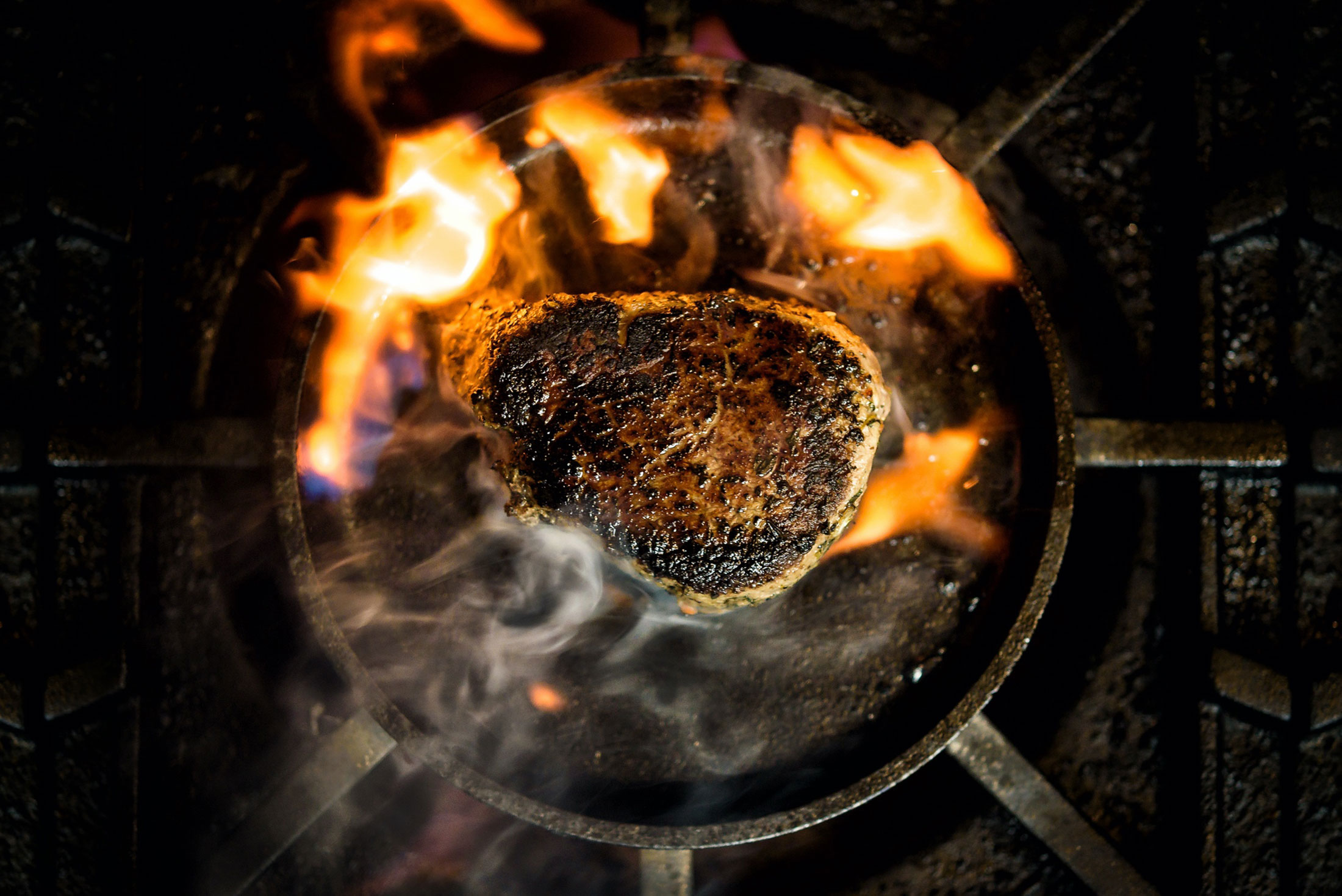 aaronvan_food_photography_steak_fire