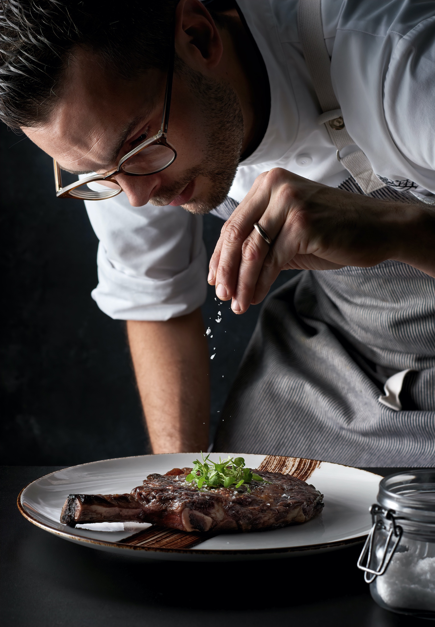 Portrait_four_seasons_capa_steakhouse_chef_seasoning_commercial_food_photographer